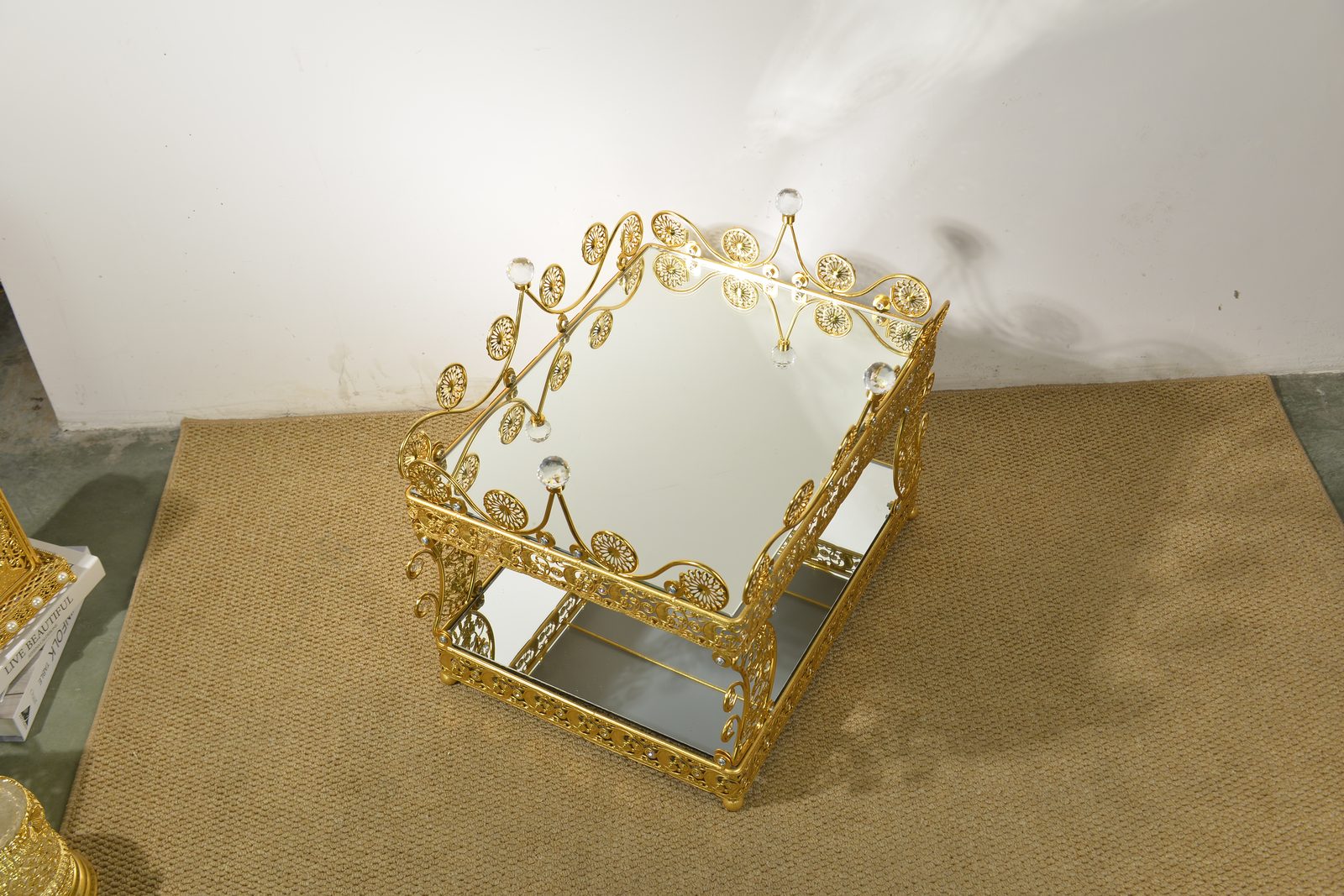 Close-up of tarnish-resistant gold electroplated frame finish
